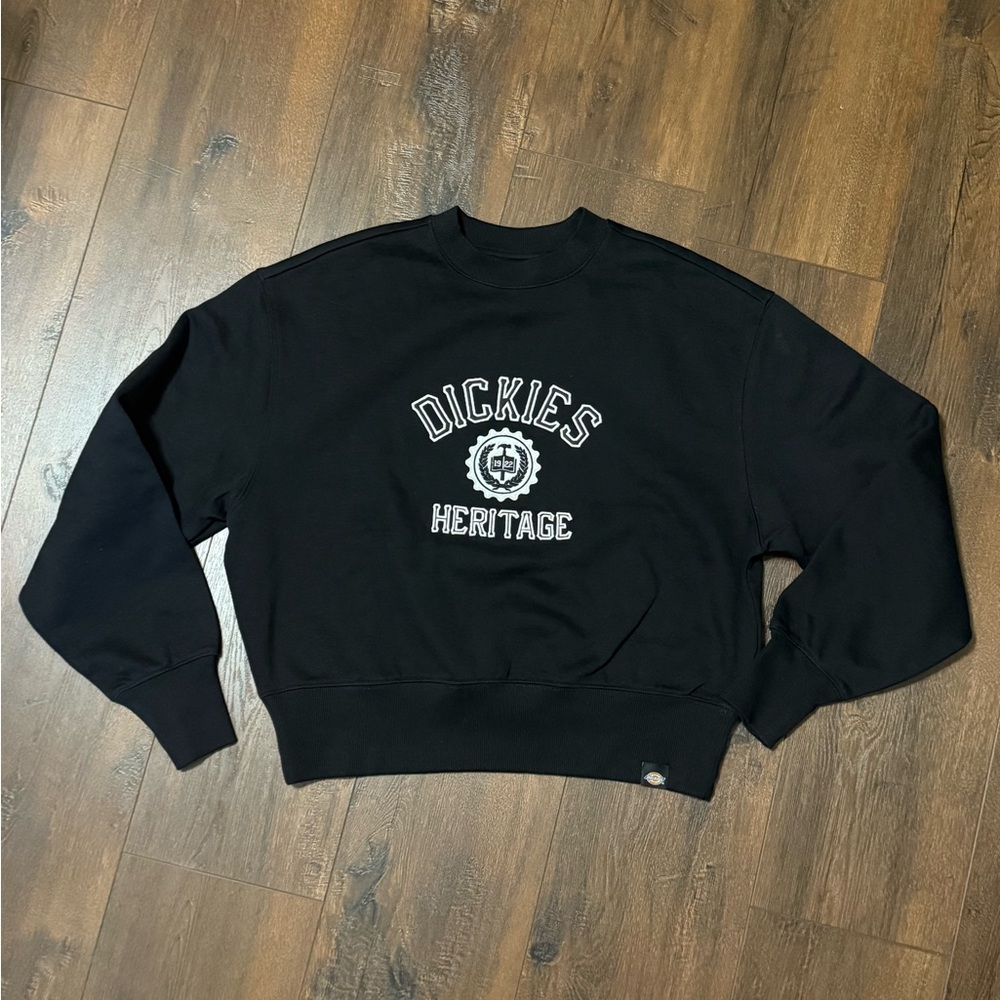 Dickies Oxford Crest Embroidered Graphic Fleece Crew Neck Pullover